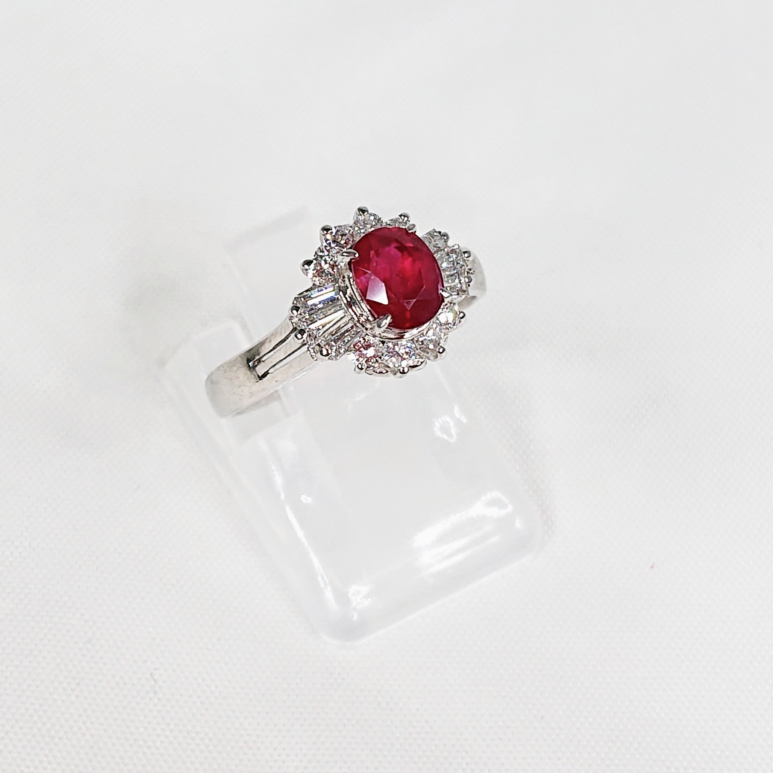 Pt900 ルビー(0.98ct)メレダイヤ(0.38ct)付リング 買取実績 | 玉光堂