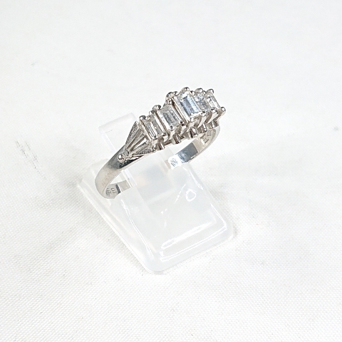 Pt900 ダイヤモンド(0.79ct)付リング