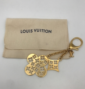 LOUIS VUITTON  アイビー モノグラム フラワー キーチャーム