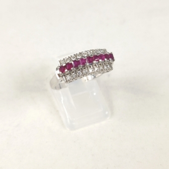 Pt900 ルビー(0.55ct)ダイヤモンド(0.25ct)付リング