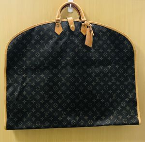 LOUIS VUITTON ウスポルトアピ