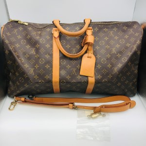 LOUIS VUITTON モノグラム キーポル55