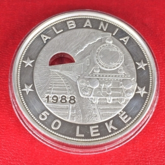 SV925 アルバニア特大銀貨