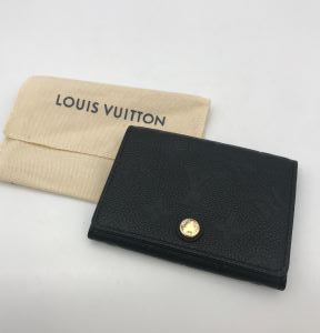 Louis Vuitton アンヴェロップ カルト ドゥヴィジット