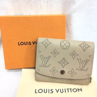 LOUIS VUITTON マヒナ ポルトフォイユ・イリス コンパクト