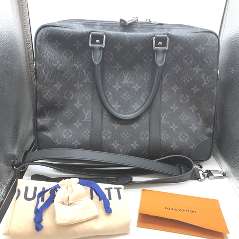 LOUIS VUITTON M46457 ポルトドキュマン ヴォワヤ―ジュ モノグラム エクリプス