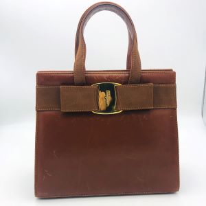 FERRAGAMO  ヴァラ リボン ハンドバッグ