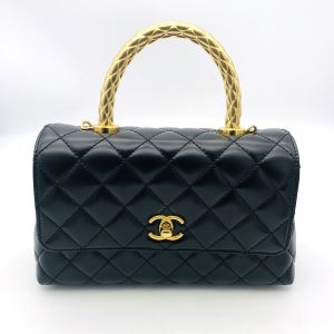 CHANEL マトラッセ ラムスキン フラップバッグ