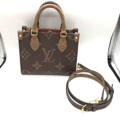LOUIS VUITTON モノグラム ジャイアント リバース オンザゴーBB M46839