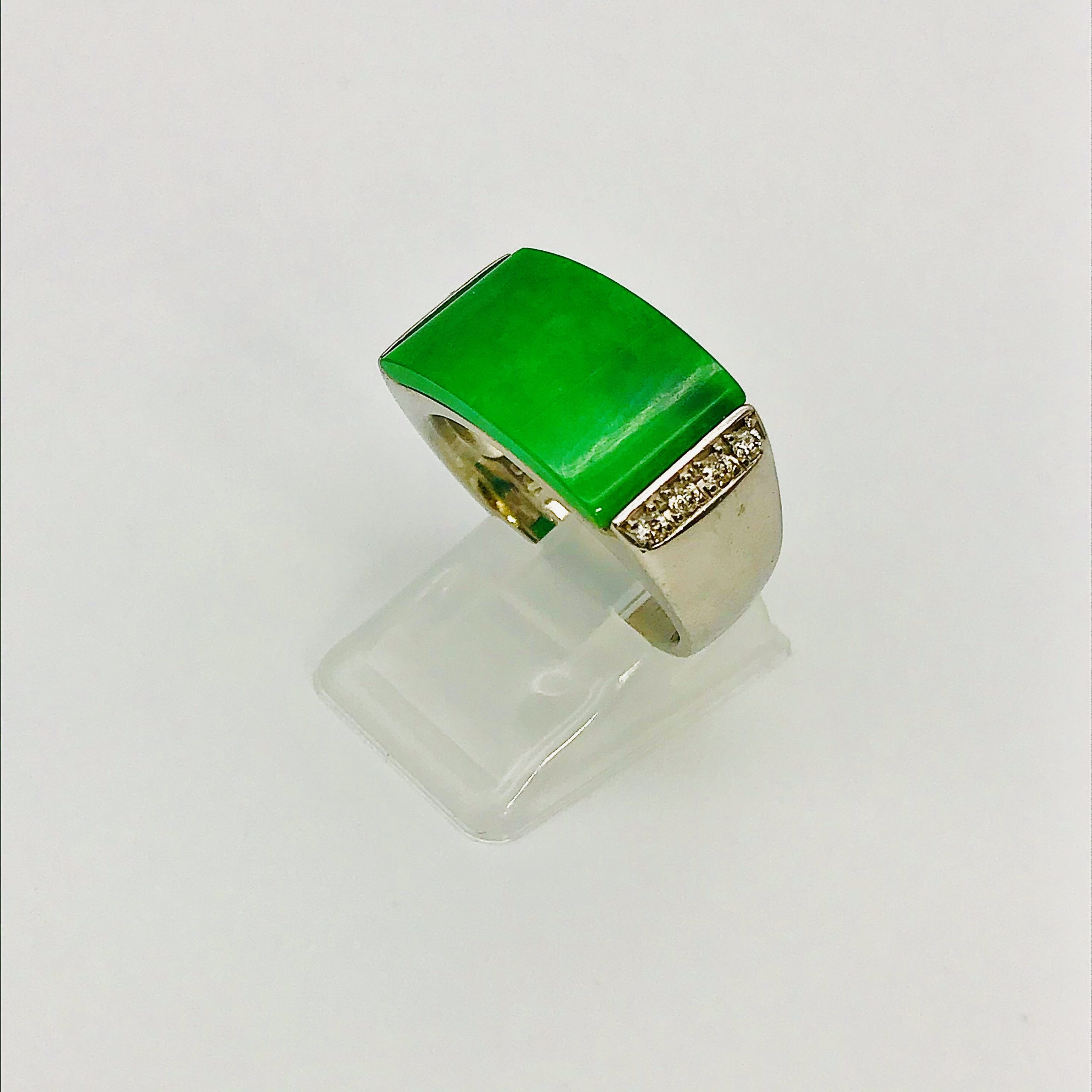 Pt900翡翠付きリング