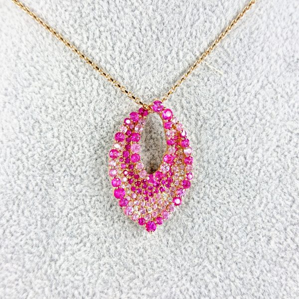 K18 ピンクサファイア(4.24ct)メレダイヤ(0.13ct)付ネックレス