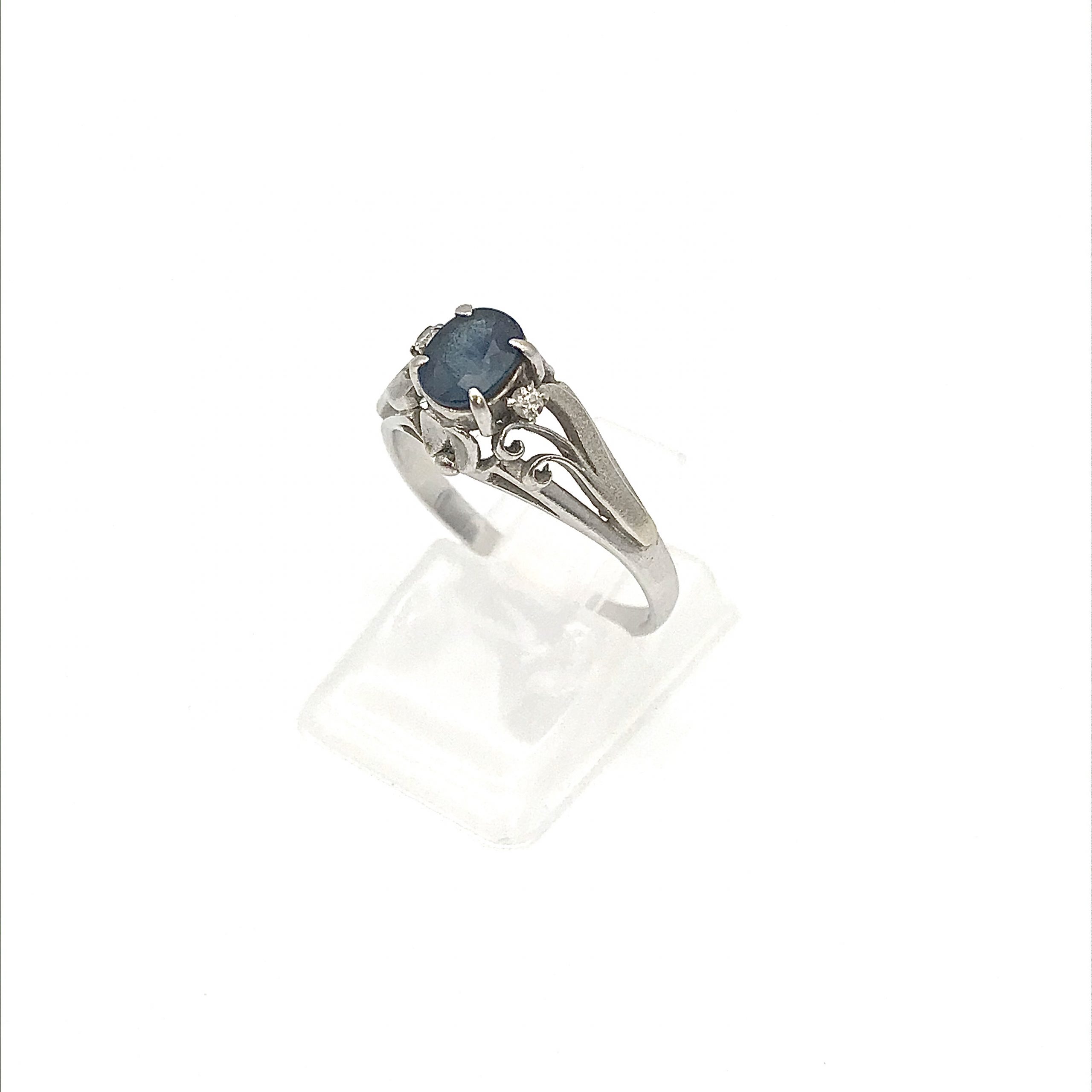 K14WG リング（サファイア1.5ct）