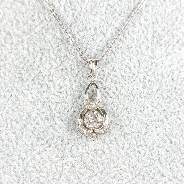 K18WG ダイヤモンド(0.50ct)メレダイヤ(0.04ct)付ネックレス