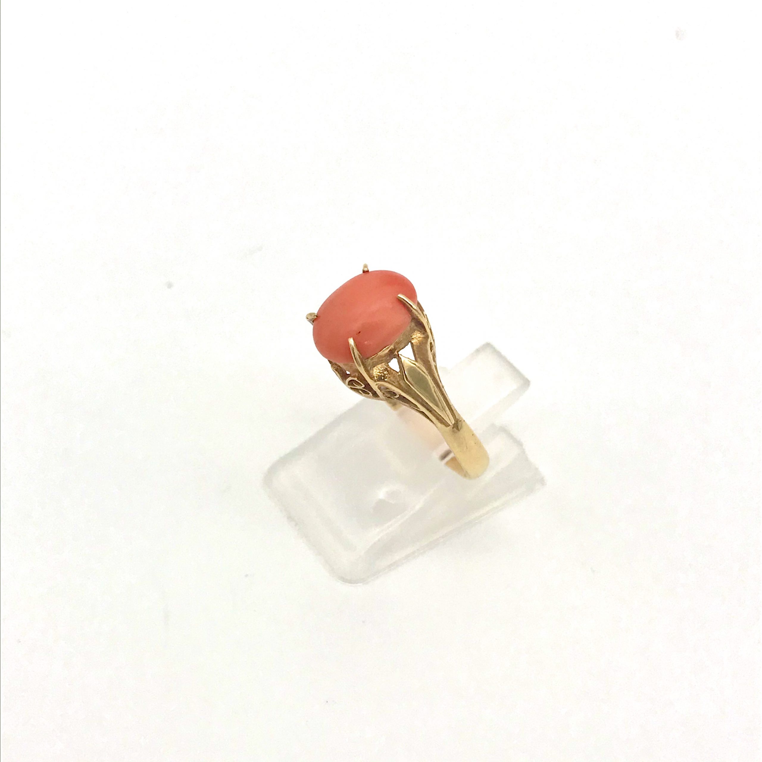 K18　リング（サンゴ1.8ct）