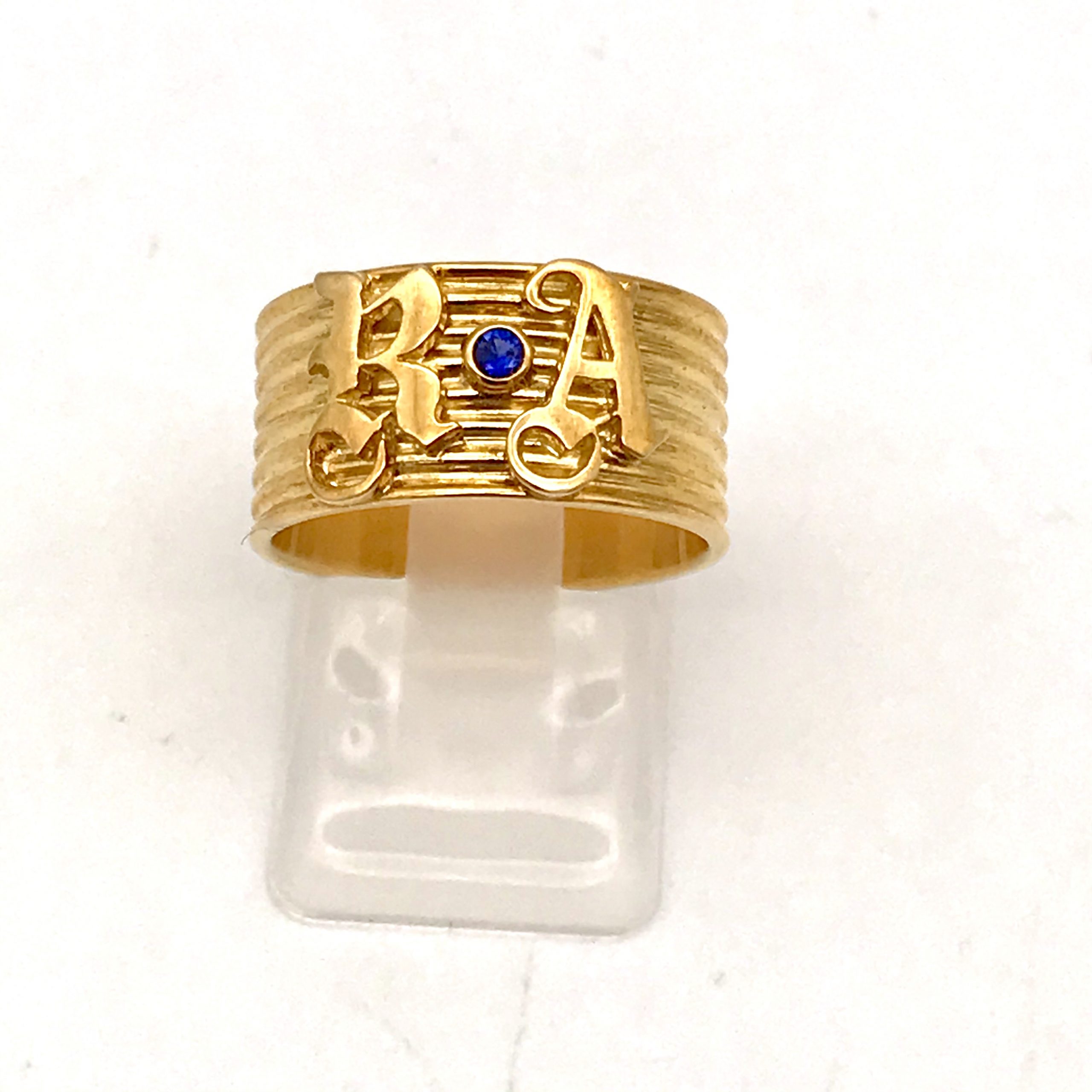 K18 リング（サファイア0.215ct)
