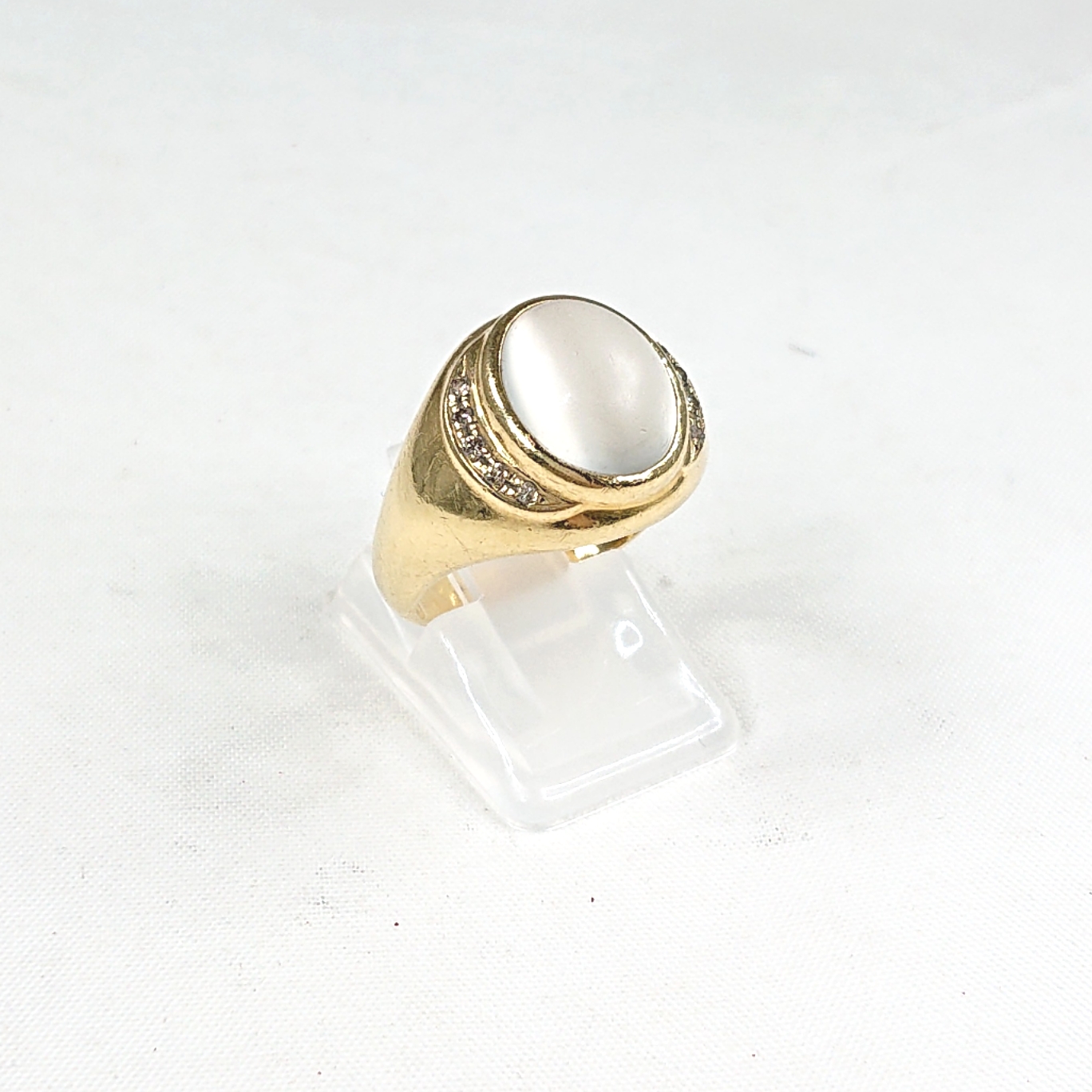 K18 ムーンストーン(4.79ct) メレダイヤ(0.2ct)付き リング