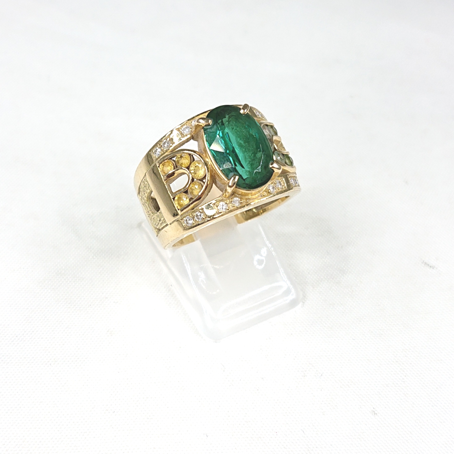 K18 エメラルド(3.31ct)メレダイヤ(0.15ct)付リング