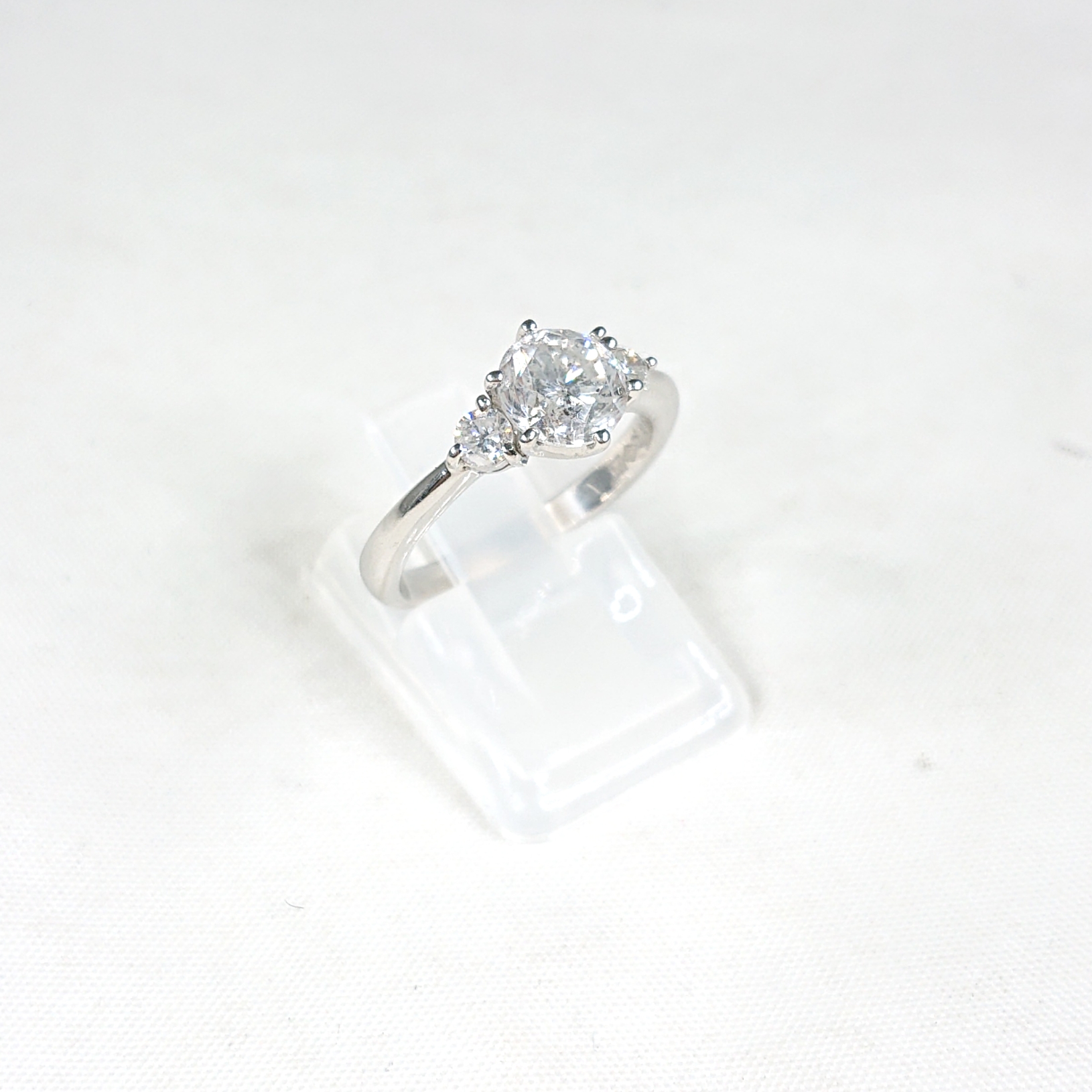 Pt900ダイヤモンド(1.258ct)メレダイヤ(0.2ct)付きリング