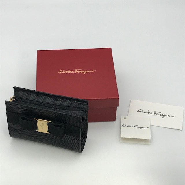 Salvatore Ferragamo ヴェラリボンポーチ