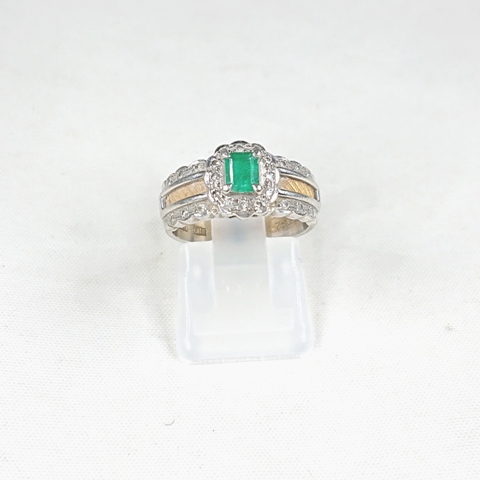 Pt900/K18 エメラルド(0.32ct)ダイヤモンド(0.14ct)付リング