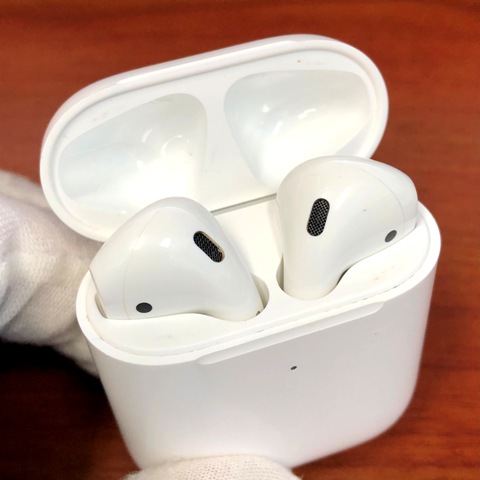 Apple AirPods