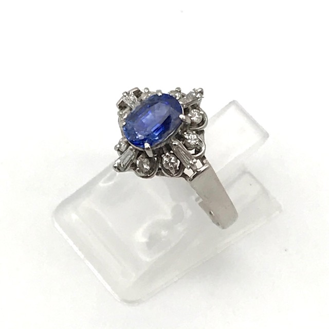 Pt900 リング（サファイア0.48ct、メレダイヤ0.31）