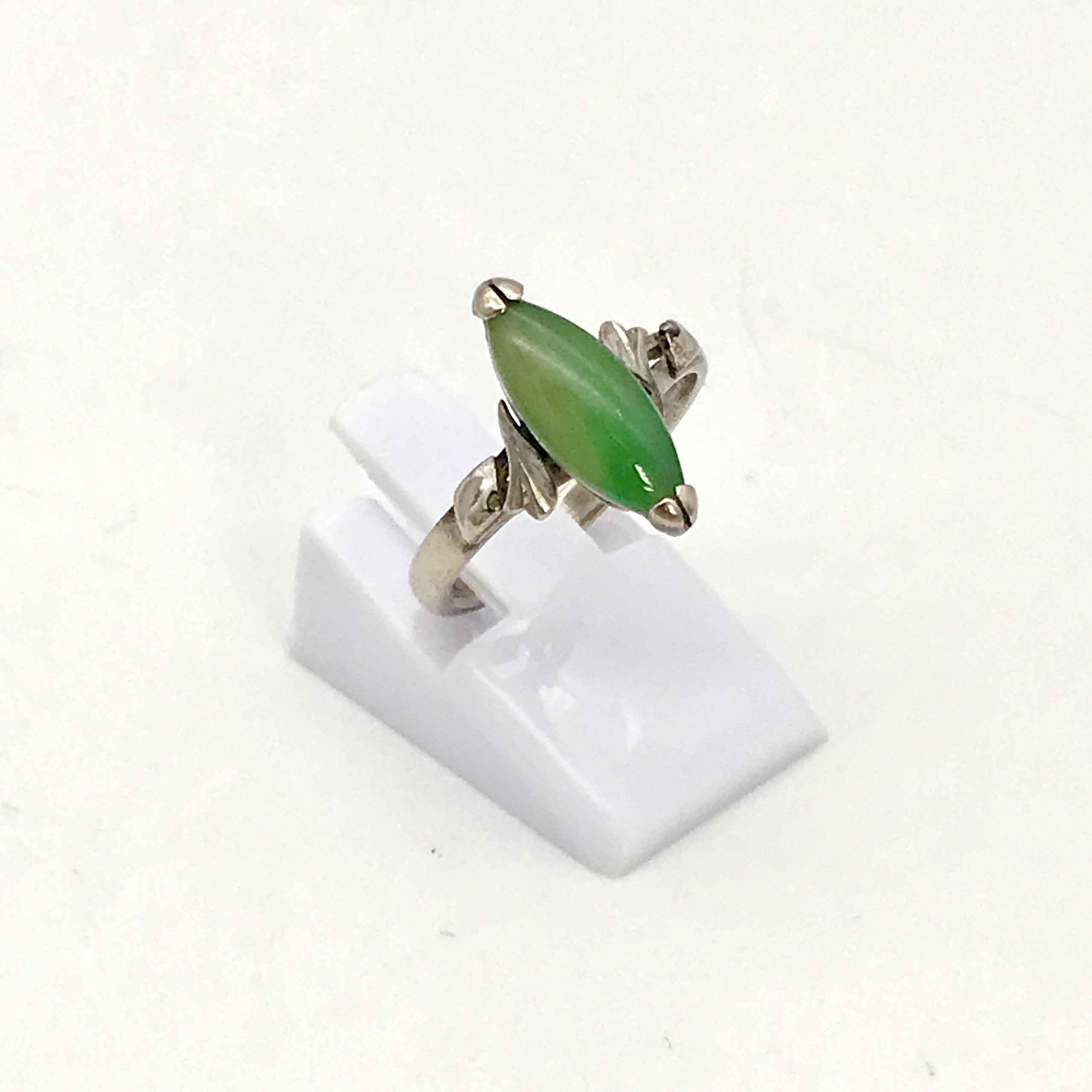 Pt900(ヒスイ4.5ct）