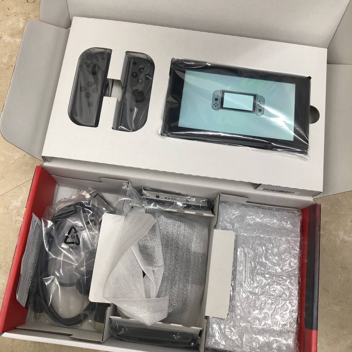 ニンテンドースイッチ　グレー　HAC-001