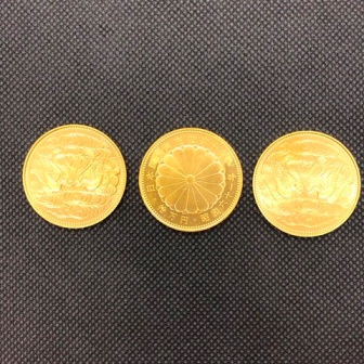 天皇陛下御在位60年記念10万円金貨
