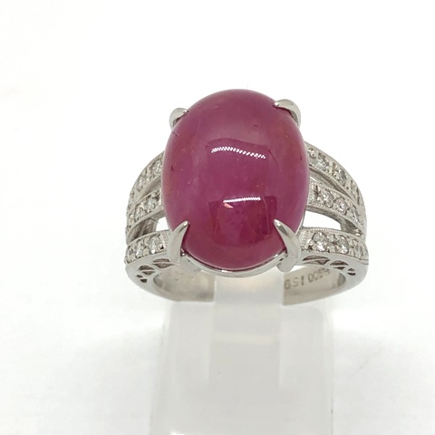 Pt900 リング　ルビー約16ct