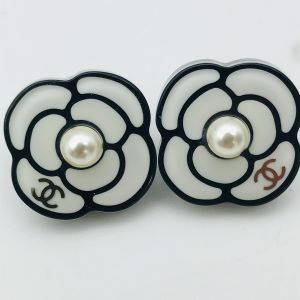 CHANEL ピアス カメリア