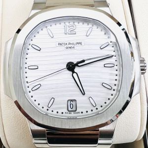 パテックフィリップ ノーチラス 7118/1A-010