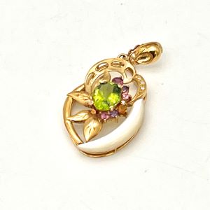 K18 ブローチ （ペリドット2.02ct、メレダイヤ0.06ct）