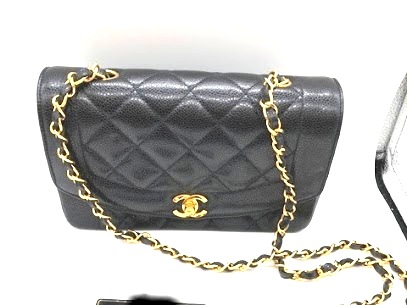 CHANEL キャビアスキン マトラッセ ゴールドチェーン ショルダーバッグ