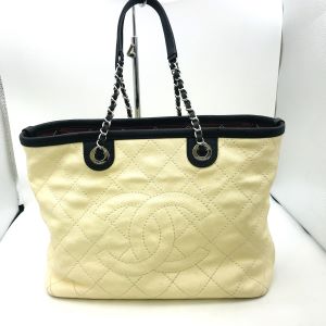 CHANEL チェーンハンドバック