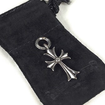 CHROME HEARTS タイニーCHクロス 買取実績 | 玉光堂