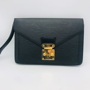 LOUIS VUITTON セリエ ドラゴンヌ