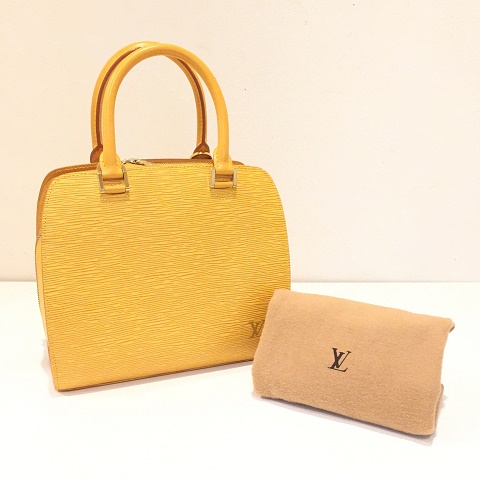 LOUIS VUITTON エピ ポンヌフ