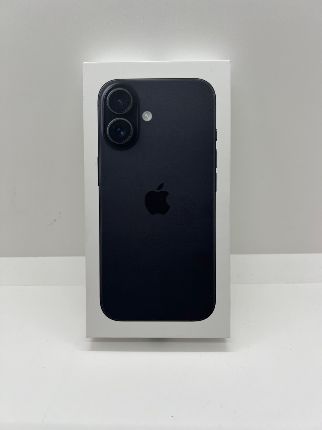 Apple iPhone 16 128GB ブラック SIMフリー　未開封