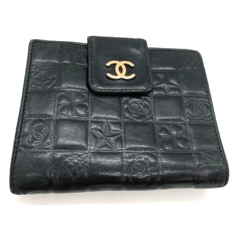 CHANEL 二つ折り財布
